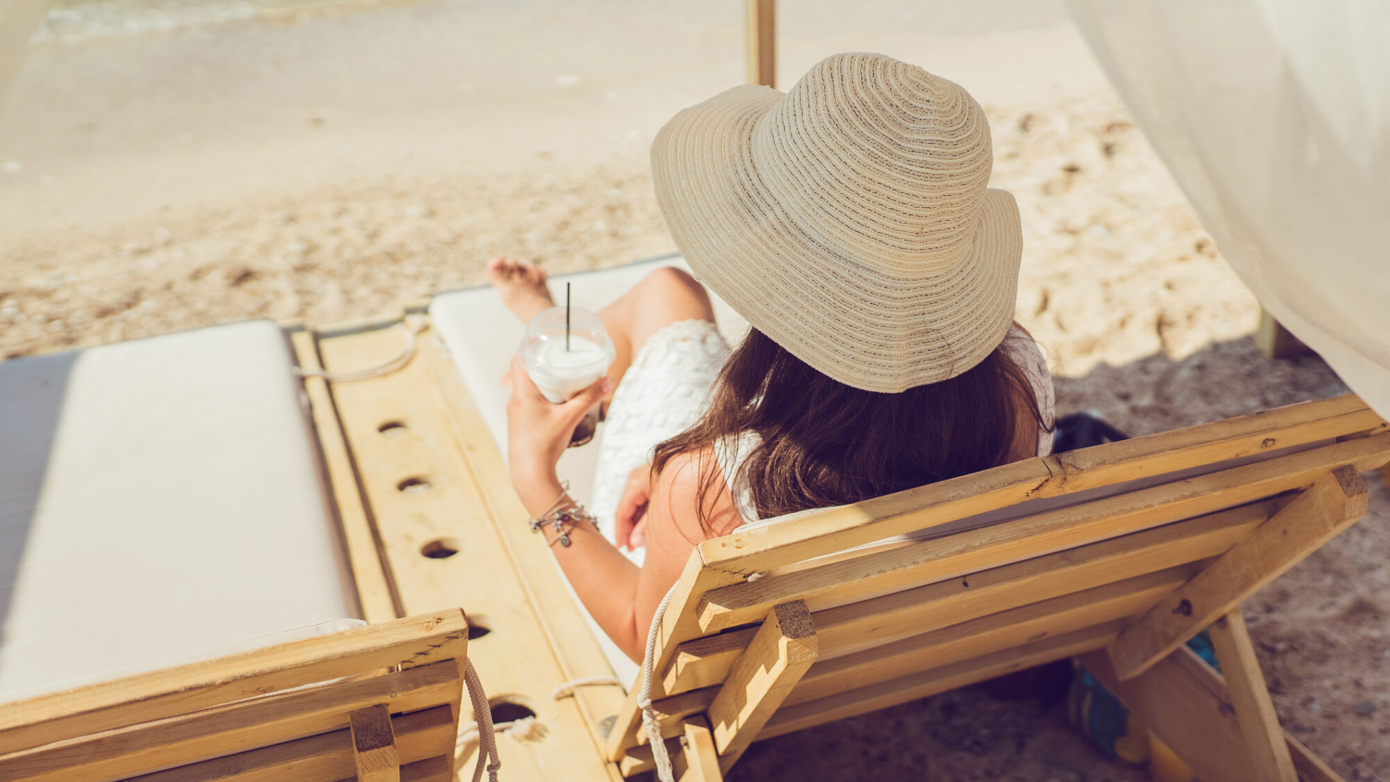 Oito bares de praia para descobrir… em Portugal!
