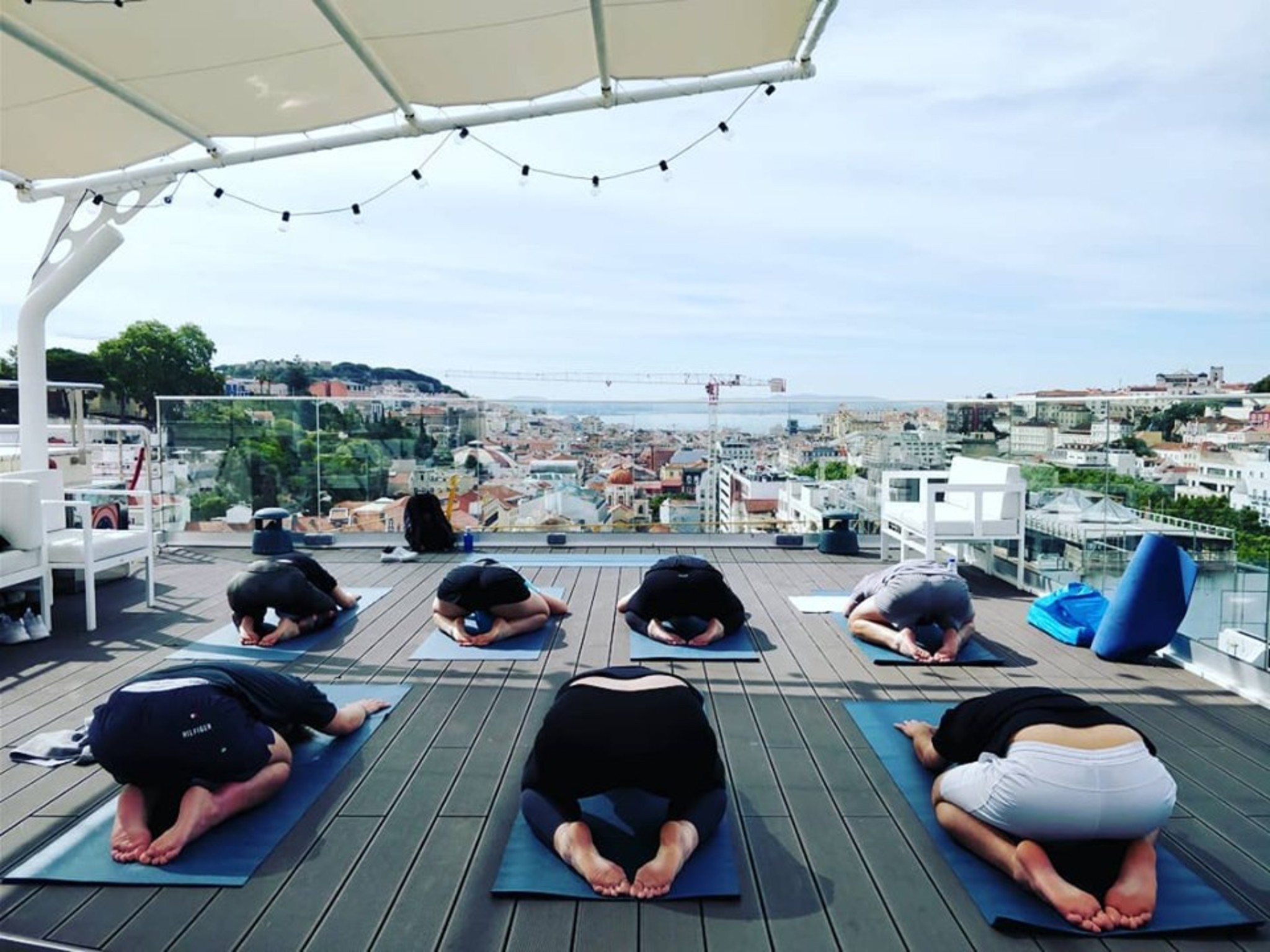 Os melhores locais para fazer  yoga  em Lisboa e no Porto | Unibanco