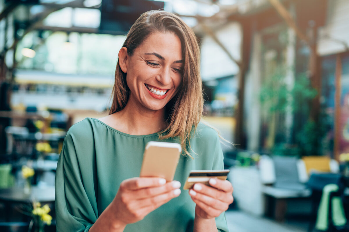 Sabe o que é o cashback e o cash advance? | Unibanco