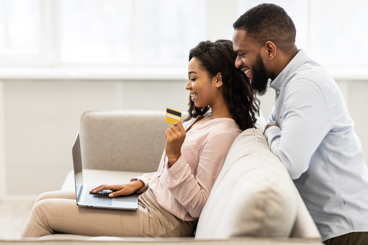 Sabe o que é o cashback e o cash advance? | Unibanco