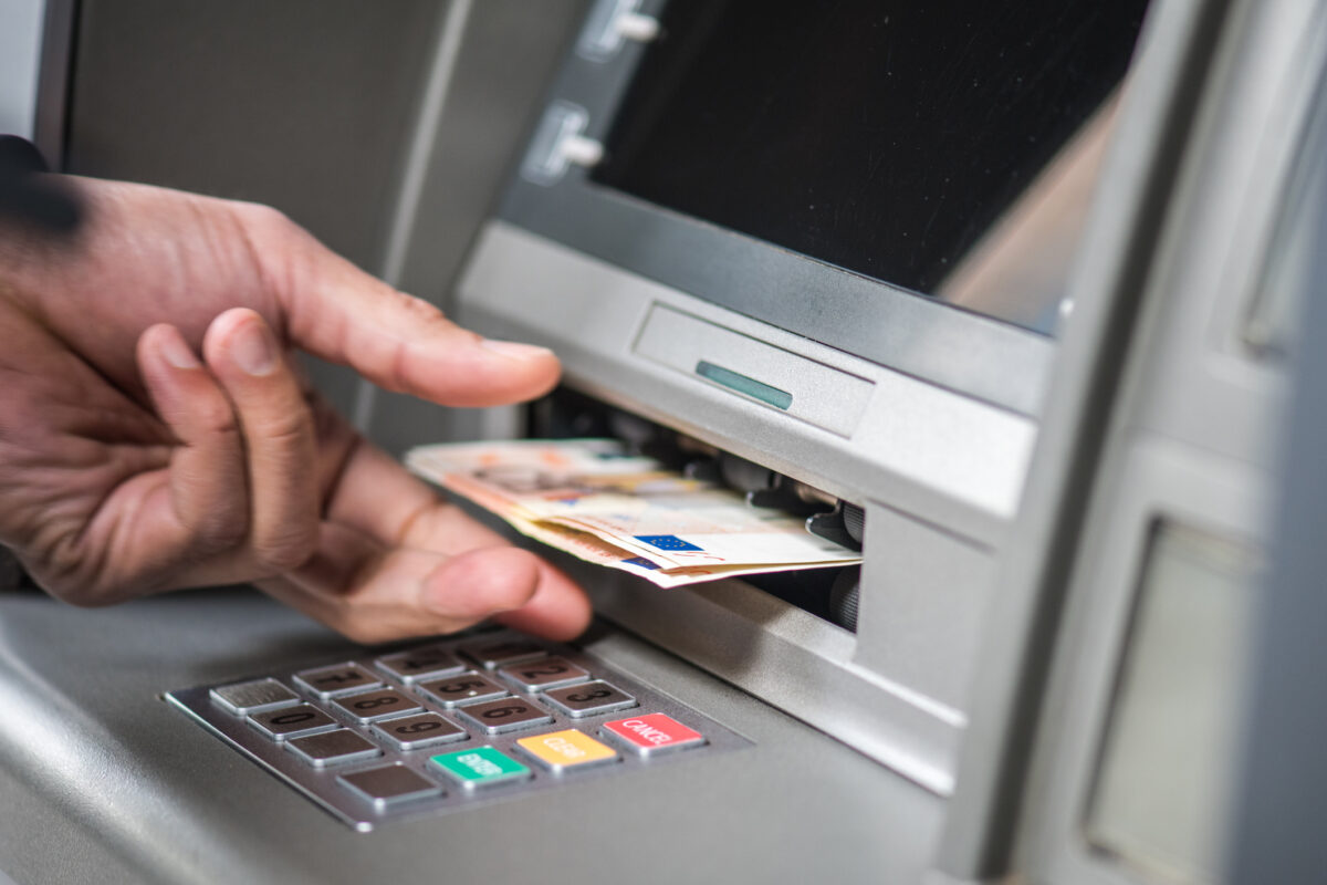 Sabe o que é o cashback e o cash advance? | Unibanco