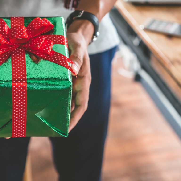 Como Escolher o Presente Perfeito para seu Amigo Secreto: A