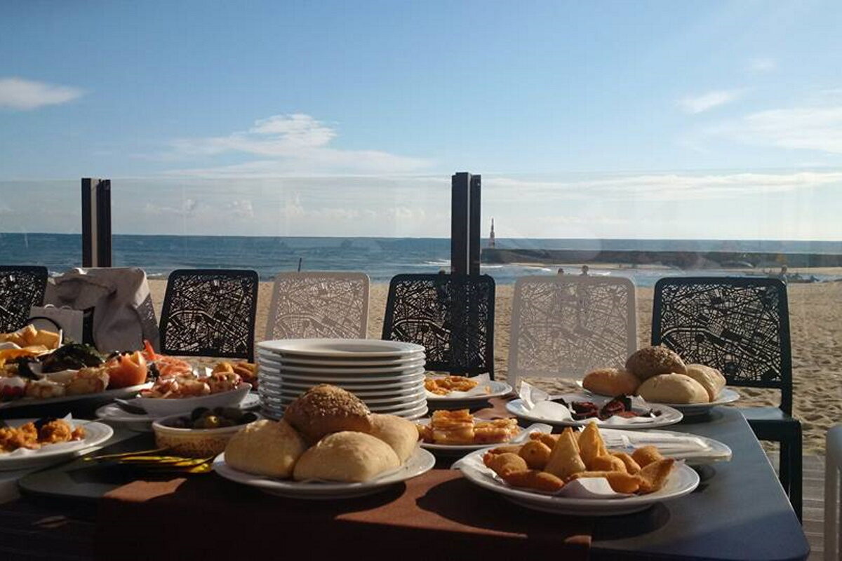 Comer com um pé no mar: os melhores restaurantes de praia | Unibanco