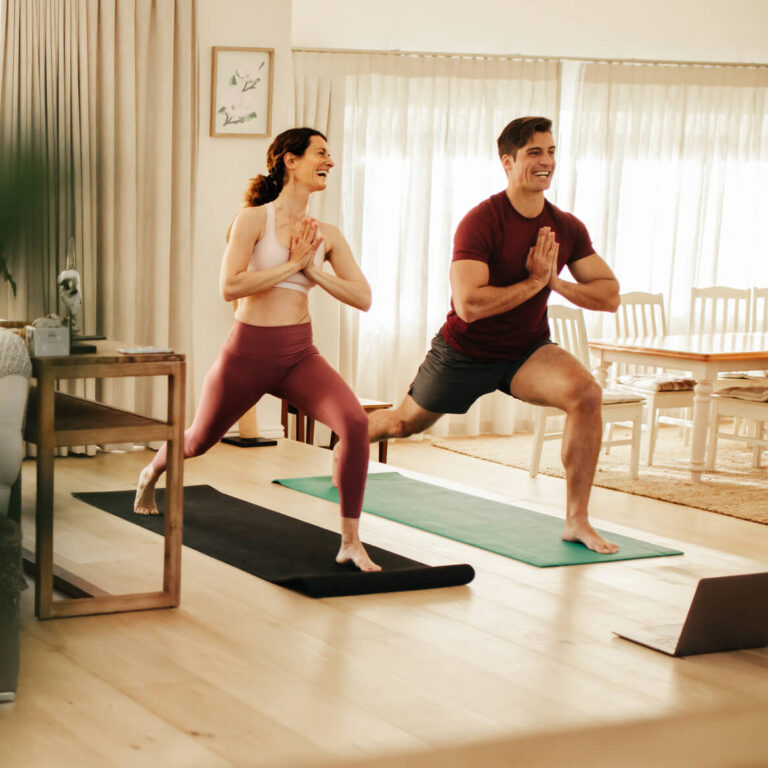 9 exercícios para começar o ano saudável (e sem precisar de ir ao ginásio)