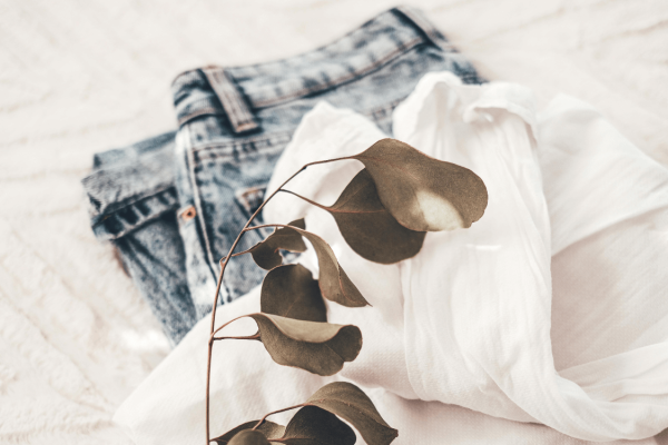 Moda consciente: como fazer compras sustentáveis e construir um armário versátil?