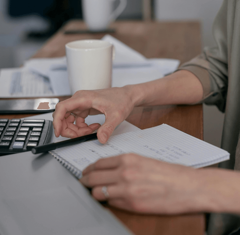 Investir ou pagar dívidas primeiro?