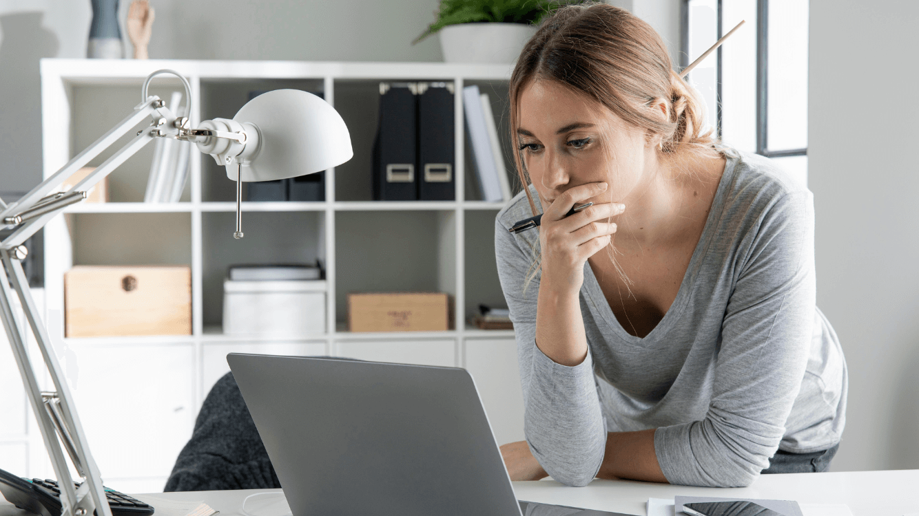 Erros financeiros comuns que deve evitar e como corrigi-los